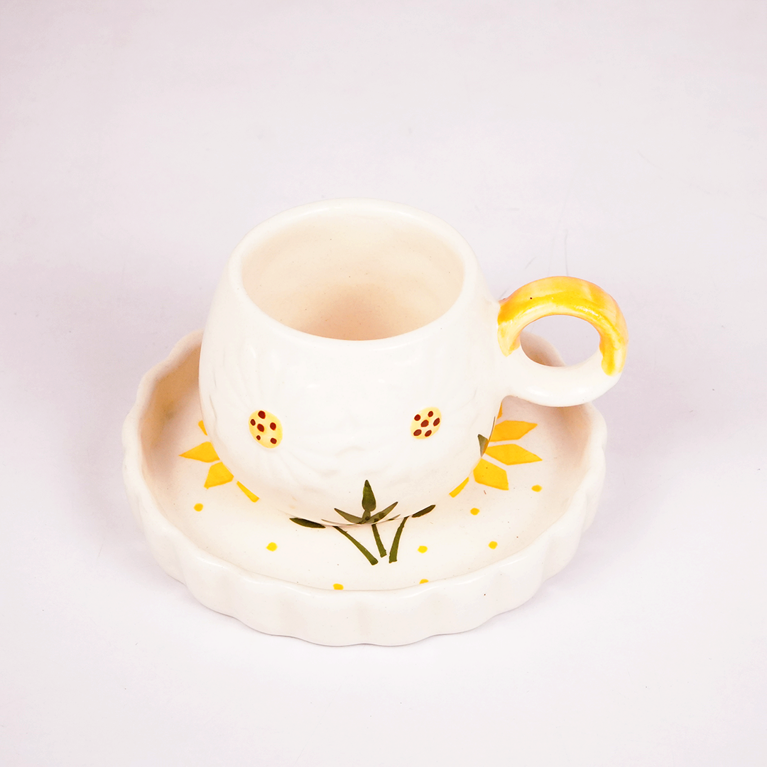 White Ceramic Sunflower Tea Cup & Saucer Set – Cute Floral Coffee Cup with Yellow Handle