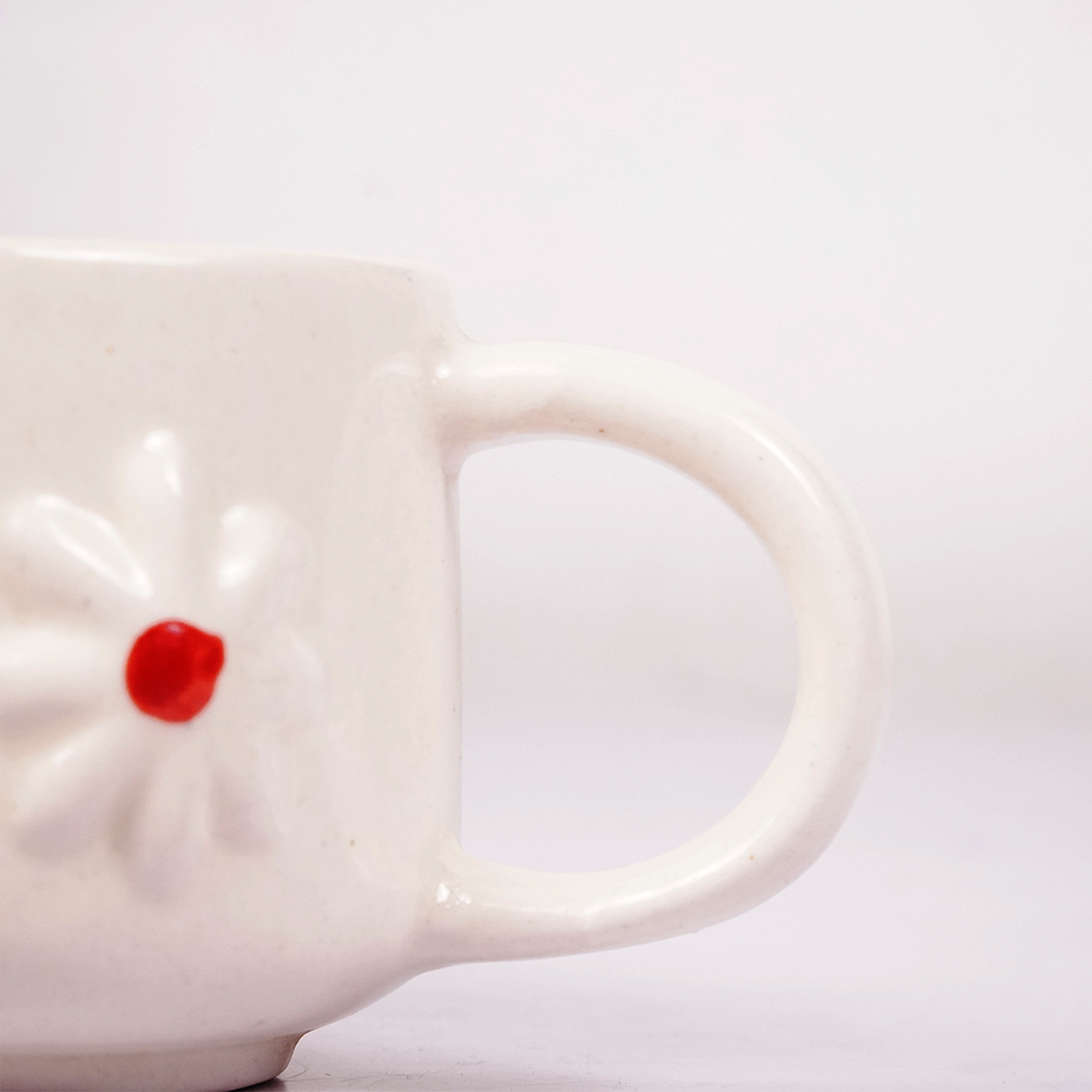 White Ceramic Daisy Flower Mug