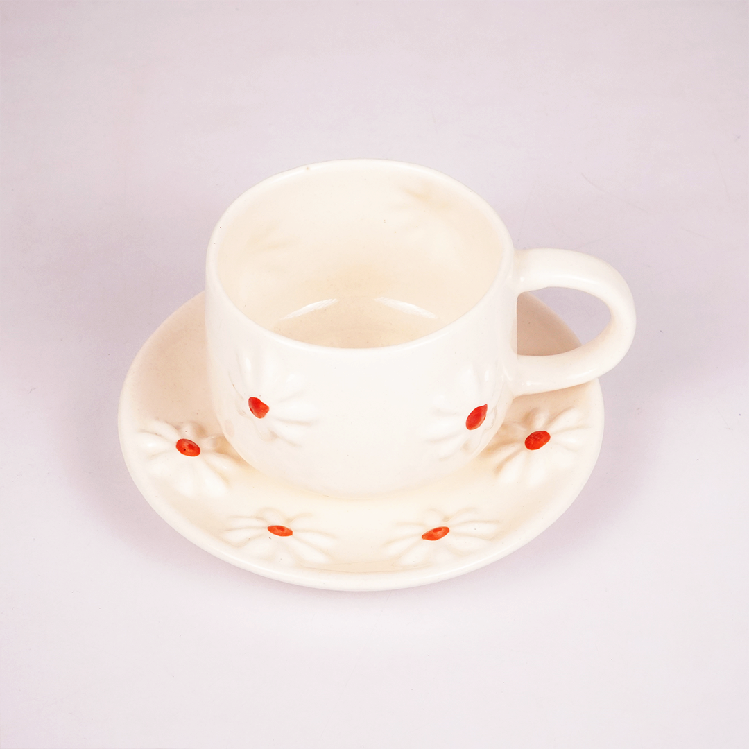 White Ceramic Daisy Flower Mug