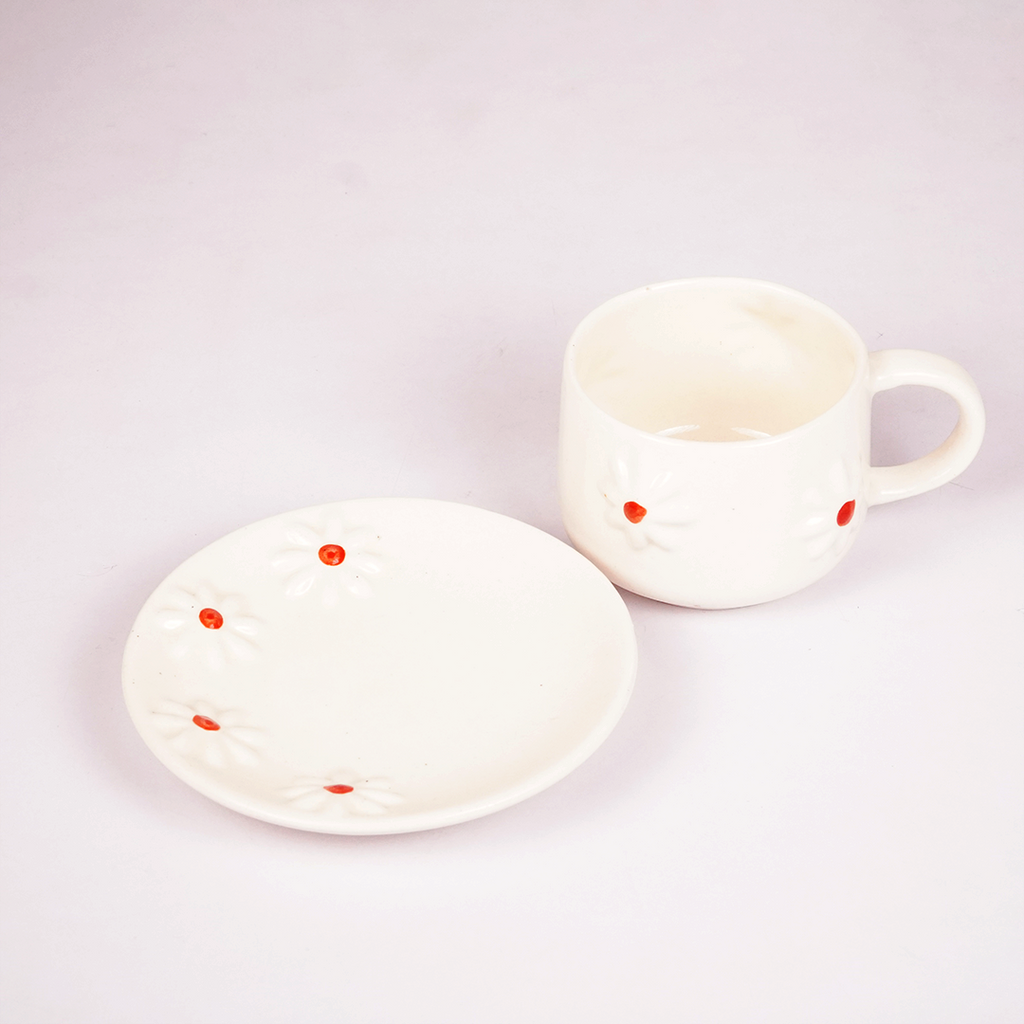 White Ceramic Daisy Flower Mug