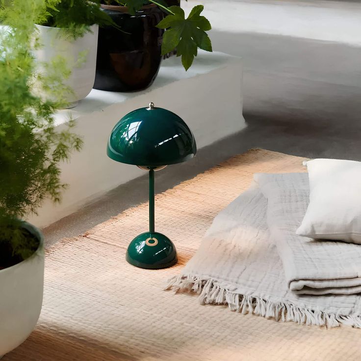 Flower Bud Mushroom Table Lamp